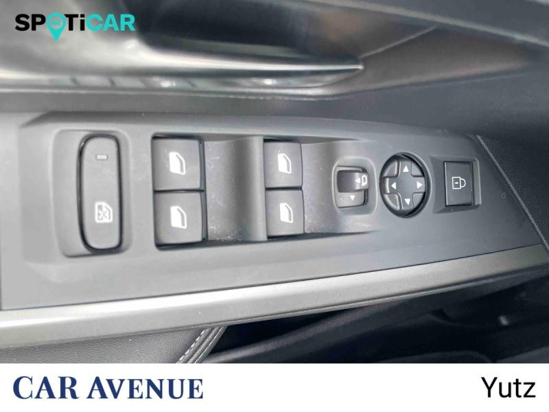 Occasion PEUGEOT 3008 1.2 Hybrid 145ch GT e-DCS6 2024 Noir Perla Nera (M) 30990 € à Yutz