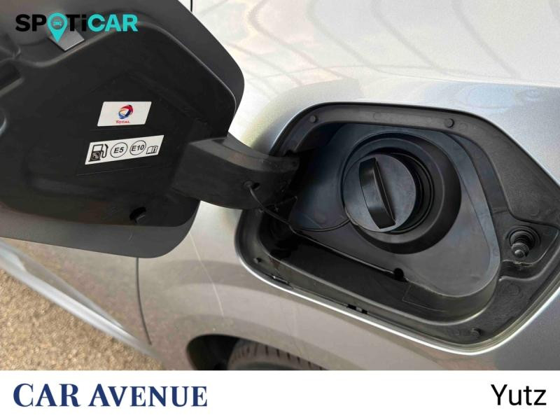 Used PEUGEOT 208 1.2 PureTech 100ch S&S Roadtrip EAT8 2021 Gris Artense (M) € 15490 in Yutz