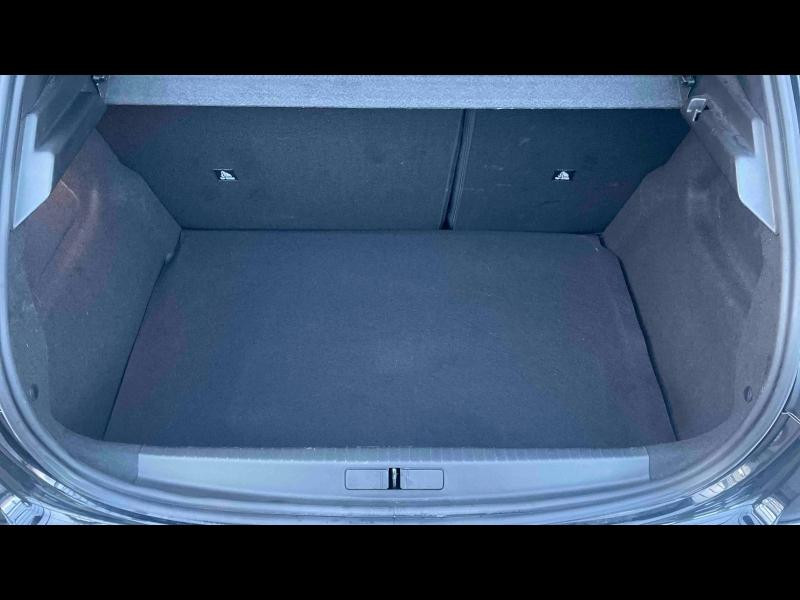 Used PEUGEOT 208 1.2 PureTech 100ch S&S Active 2024 Noir Perla Nera (M) € 14790 in Yutz