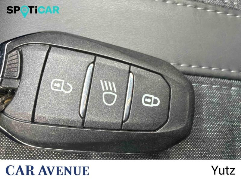 Used PEUGEOT 208 1.2 PureTech 100ch S&S Roadtrip EAT8 2021 Gris Artense (M) € 15490 in Yutz