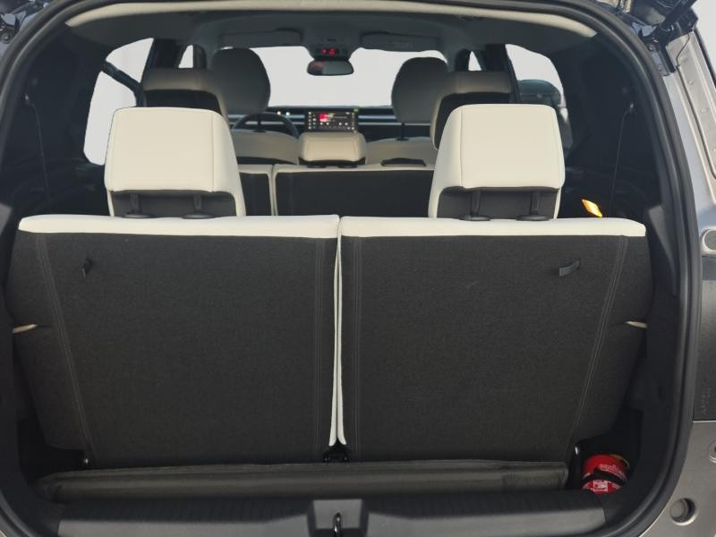 Used CITROEN C3 Aircross 1.2 Hybride 145ch MAX 7 places 2025 Gris Mercury (M) + Noir Perla Nera € 27890 in Yutz