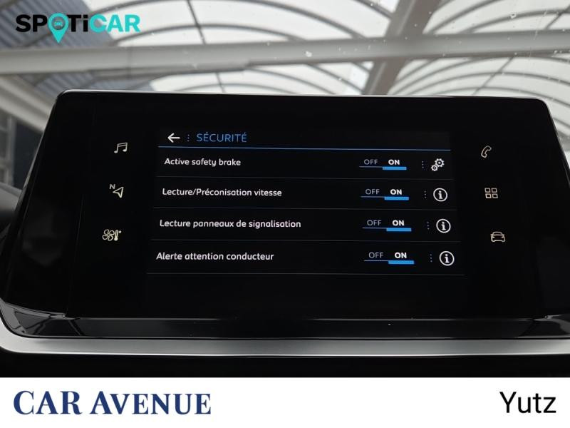 Used PEUGEOT 208 1.2 PureTech 75ch S&S Style 2021 Blanc Banquise (O) € 11990 in Yutz