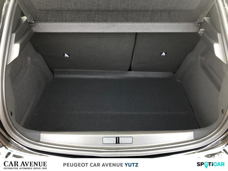 Used PEUGEOT 208 e-208 136ch Active 2021 Noir Perla Nera (M) € 12990 in Yutz