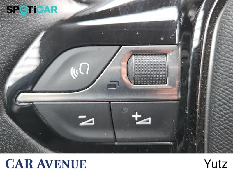 Used PEUGEOT 208 1.2 PureTech 75ch S&S Style 2021 Blanc Banquise (O) € 11990 in Yutz