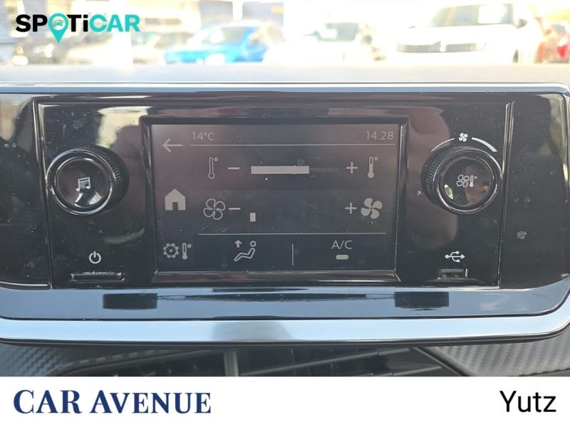 Used PEUGEOT 208 1.2 PureTech 75ch S&S Like 2021 Blanc Banquise (O) € 10990 in Yutz