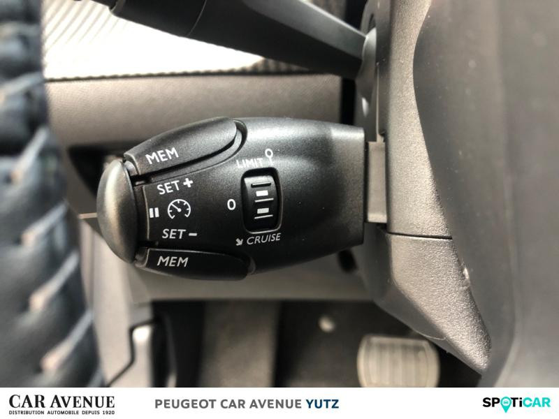 Used PEUGEOT 208 e-208 136ch Active 2021 Noir Perla Nera (M) € 12990 in Yutz