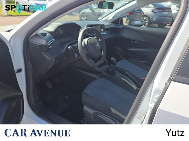 Used PEUGEOT 208 1.2 PureTech 75ch S&S Like 2021 Blanc Banquise (O) € 10990 in Yutz