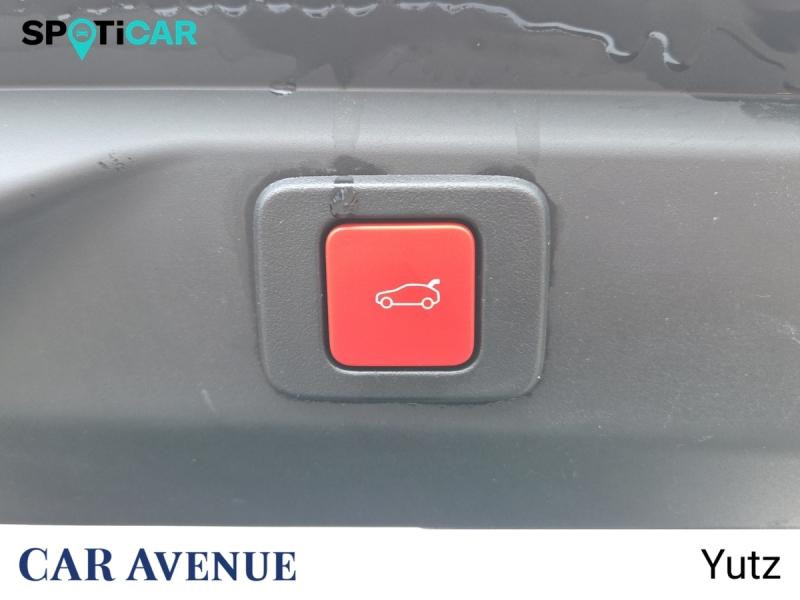 Used PEUGEOT 3008 1.2 Hybrid 145ch GT e-DCS6 2025 Noir Perla Nera (M) € 35990 in Yutz