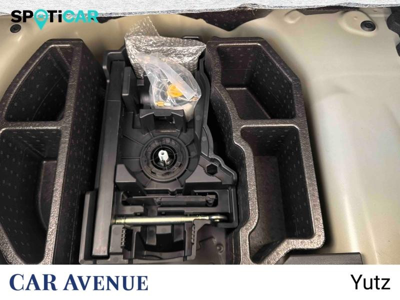 Used PEUGEOT 208 1.2 PureTech 100ch S&S Roadtrip EAT8 2021 Gris Artense (M) € 15490 in Yutz