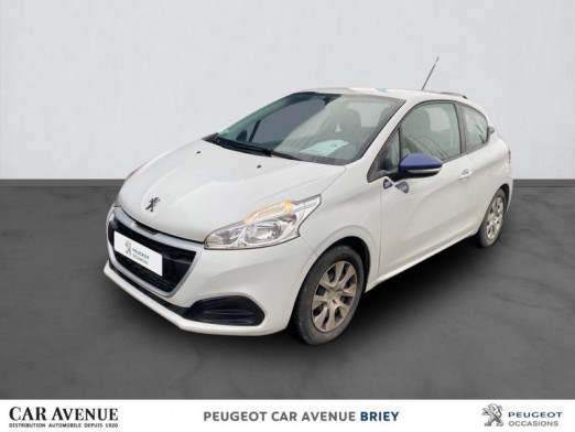 Occasion PEUGEOT 208 1.2 PureTech 68ch Like 3p 2017 Blanc Banquise 9 490 € à Briey