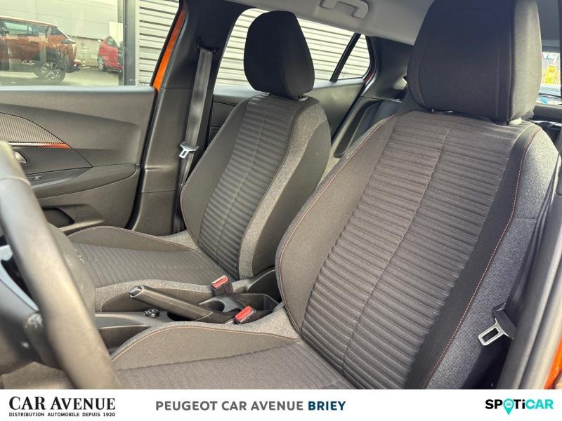 Used PEUGEOT 2008 1.2 PureTech 100ch S&S Active 2022 Orange € 16990 in Briey