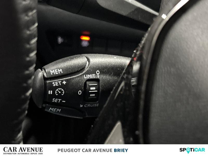 Used PEUGEOT 208 1.5 BlueHDi 100ch S&S Active Pack 2023 Blanc Banquise (O) € 14490 in Briey