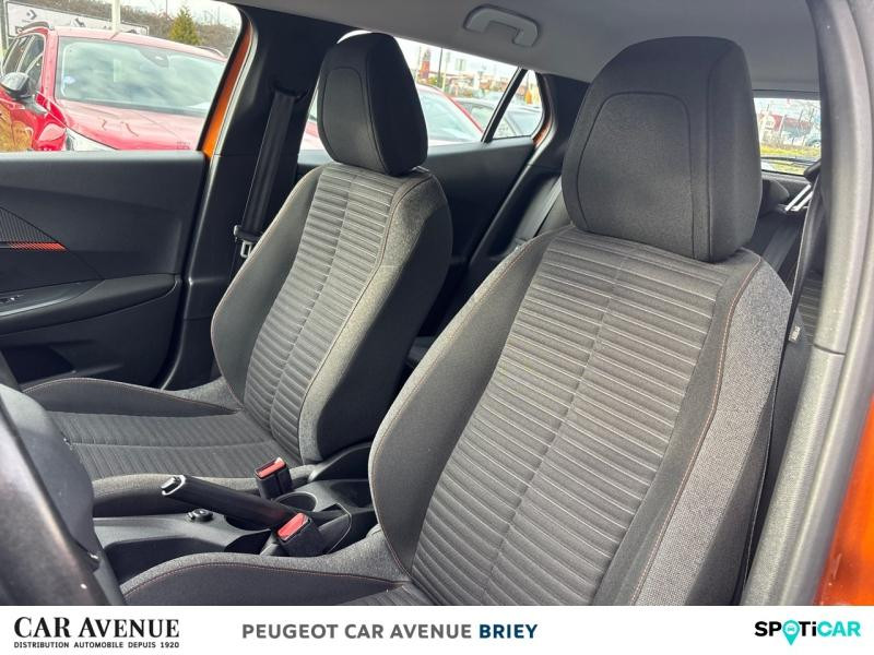 Used PEUGEOT 2008 1.2 PureTech 100ch S&S Active Pack 2021 Orange € 13490 in Briey