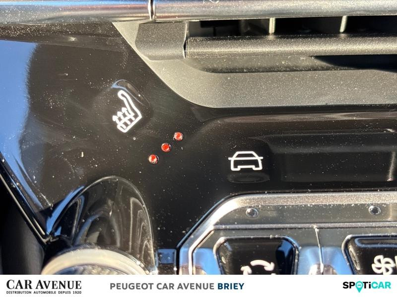 Used PEUGEOT 208 e-208 136ch Allure 2024 Blanc Banquise (O) € 33250 in Briey