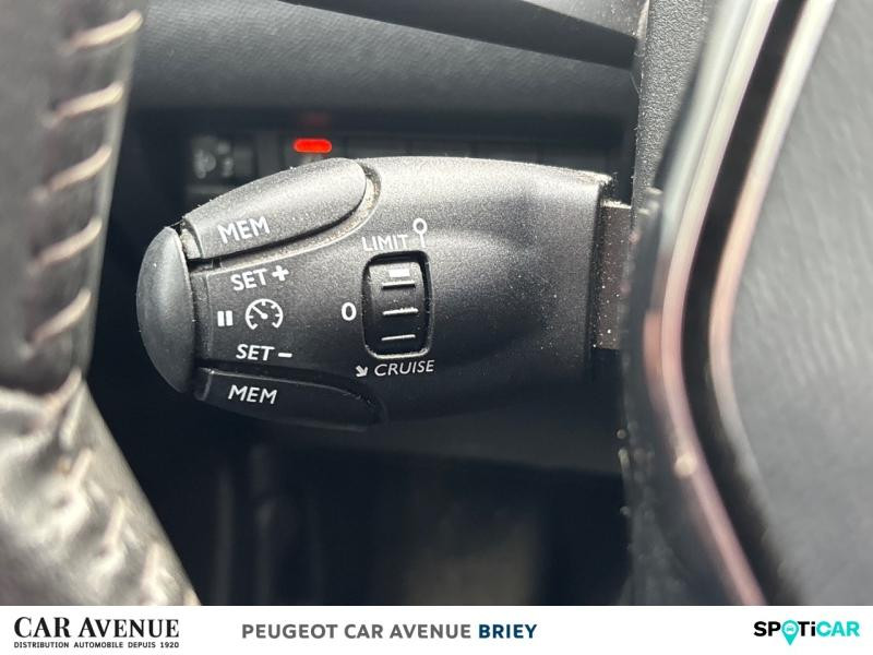 Used PEUGEOT 2008 1.2 PureTech 100ch S&S Active Pack 2021 Orange € 13490 in Briey