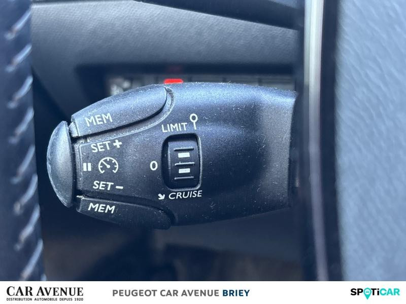 Used PEUGEOT 208 1.5 BlueHDi 100ch S&S Active Pack 2023 Blanc Banquise (O) € 14490 in Briey