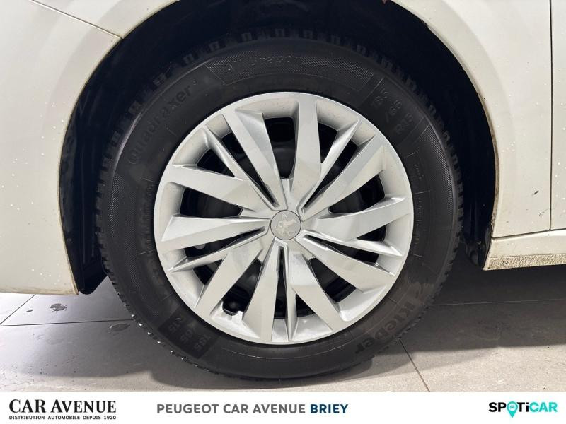 Used PEUGEOT 208 1.5 BlueHDi 100ch S&S Active Pack 2023 Blanc Banquise (O) € 14490 in Briey