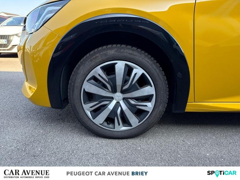 Occasion PEUGEOT 208 e-208 136ch Active 2021 Jaune 14990 € à Briey