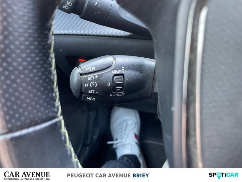 Occasion PEUGEOT 208 e-208 136ch GT 2022 Jaune 15290 € à Briey