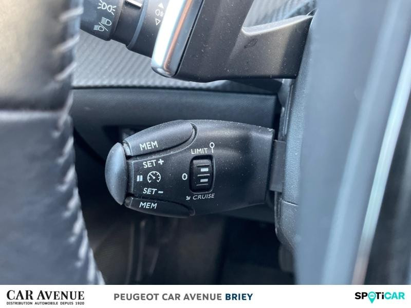 Occasion PEUGEOT 208 1.2 PureTech 100ch S&S Style EAT8 2022 Blanc Banquise (O) 15490 € à Briey