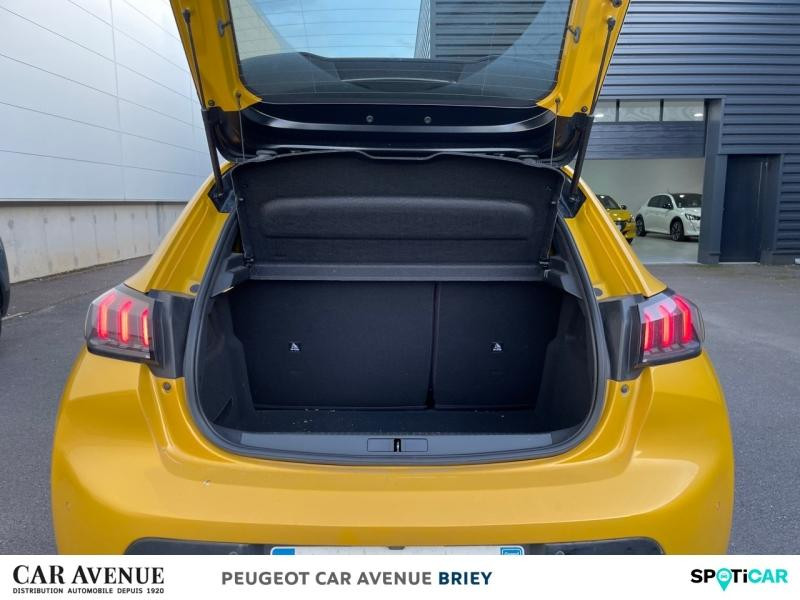 Occasion PEUGEOT 208 1.2 PureTech 100ch S&S GT EAT8 2021 Jaune 15490 € à Briey