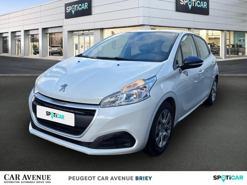 Occasion PEUGEOT 208 1.2 PureTech 68ch E6.c Like 5p 2019 Blanc Banquise 7990 € à Briey