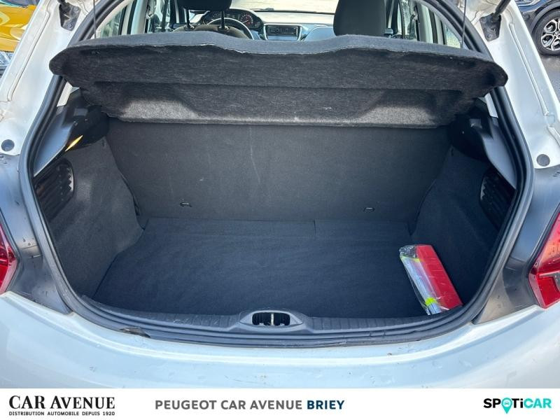 Occasion PEUGEOT 208 1.2 PureTech 68ch E6.c Like 5p 2019 Blanc Banquise 7990 € à Briey