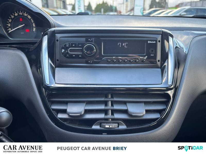 Occasion PEUGEOT 208 1.2 PureTech 68ch E6.c Like 5p 2019 Blanc Banquise 7990 € à Briey