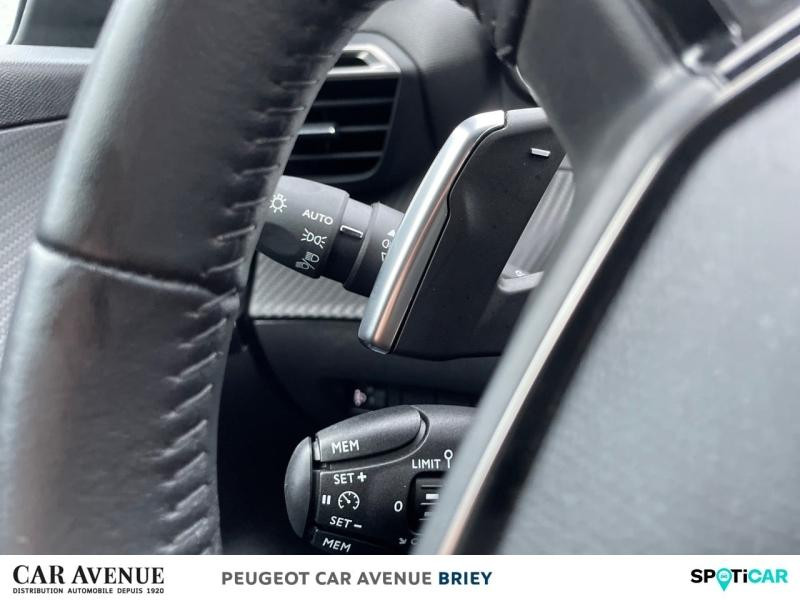 Used PEUGEOT 208 1.2 Hybrid 100ch Allure e-DCS6 2024 Gris Artense (M) € 19990 in Briey