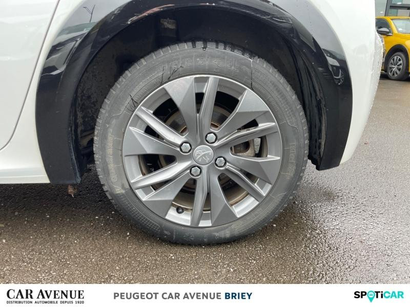 Used PEUGEOT 208 e-208 136ch Allure 2021 Blanc Banquise (O) € 14490 in Briey
