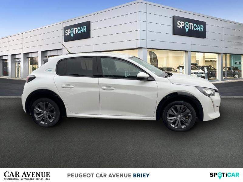 Used PEUGEOT 208 e-208 136ch Allure 2021 Blanc Banquise (O) € 14490 in Briey
