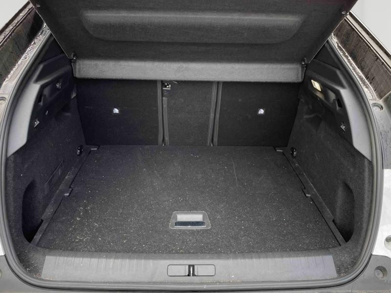 Used PEUGEOT 3008 1.2 Hybrid 136ch GT e-DCS6 2024 Blanc Okénite (M) € 32990 in Briey