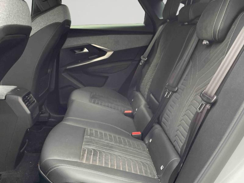 Used PEUGEOT 3008 1.2 Hybrid 136ch GT e-DCS6 2024 Blanc Okénite (M) € 32990 in Briey