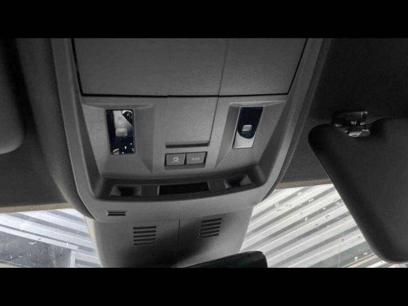 Used PEUGEOT 3008 1.2 Hybrid 136ch GT e-DCS6 2024 Blanc Okénite (M) € 32990 in Briey