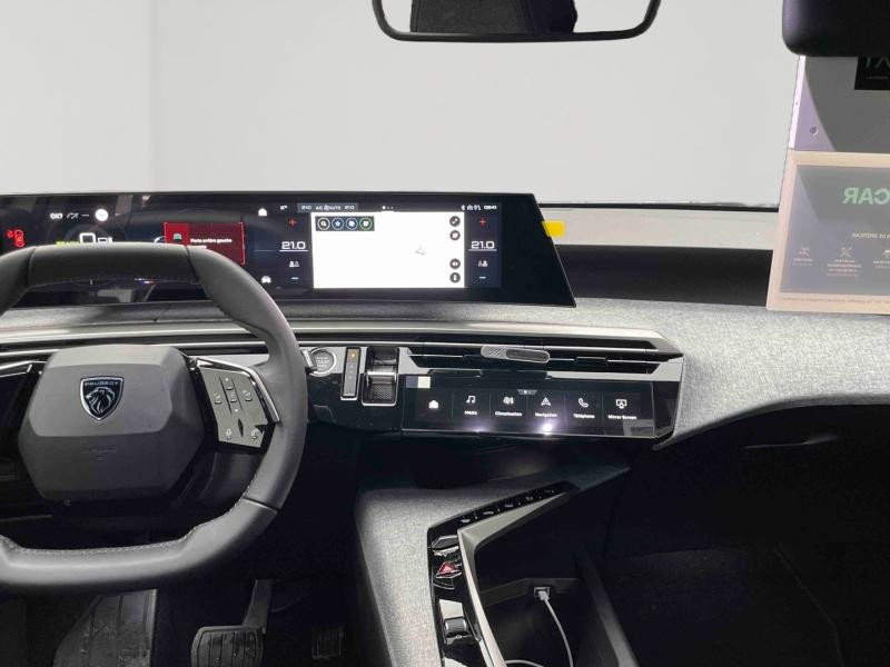 Used PEUGEOT 3008 Electrique 230ch Batterie 97 kWh Allure 2025 Blanc Okénite (M) € 45980 in Briey