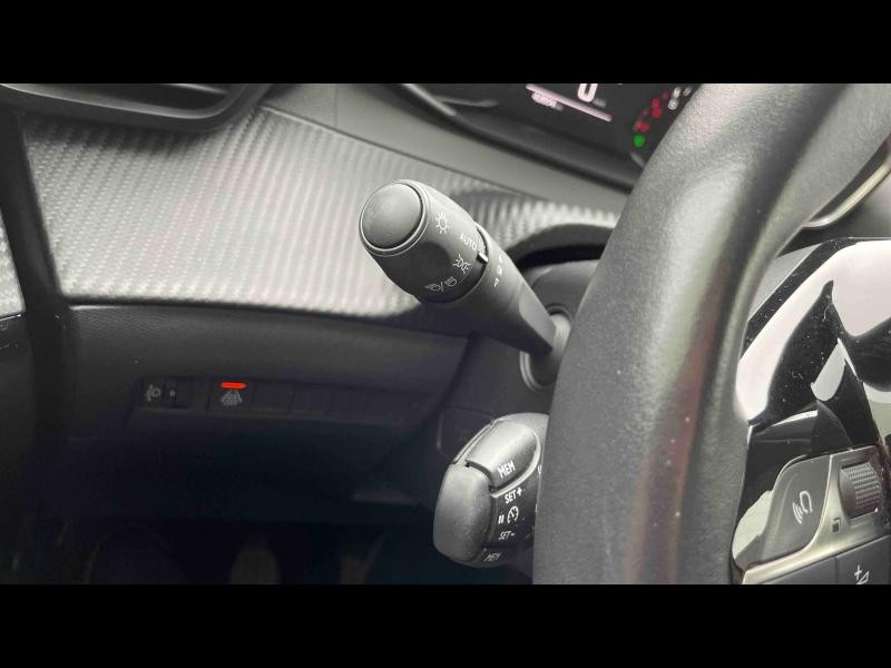 Used PEUGEOT 208 1.2 PureTech 100ch S&S Allure 2022 Jaune € 14490 in Briey