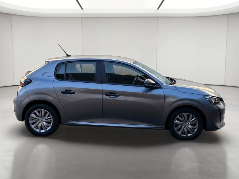 Used PEUGEOT 208 1.2 PureTech 75ch S&S Like 2022 2022 Gris Artense (M) € 10990 in Briey