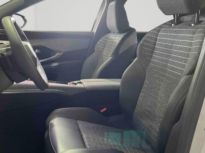 Used PEUGEOT 3008 1.2 Hybrid 145ch Allure e-DCS6 2026 Blanc Okénite (M) € 38190 in Briey