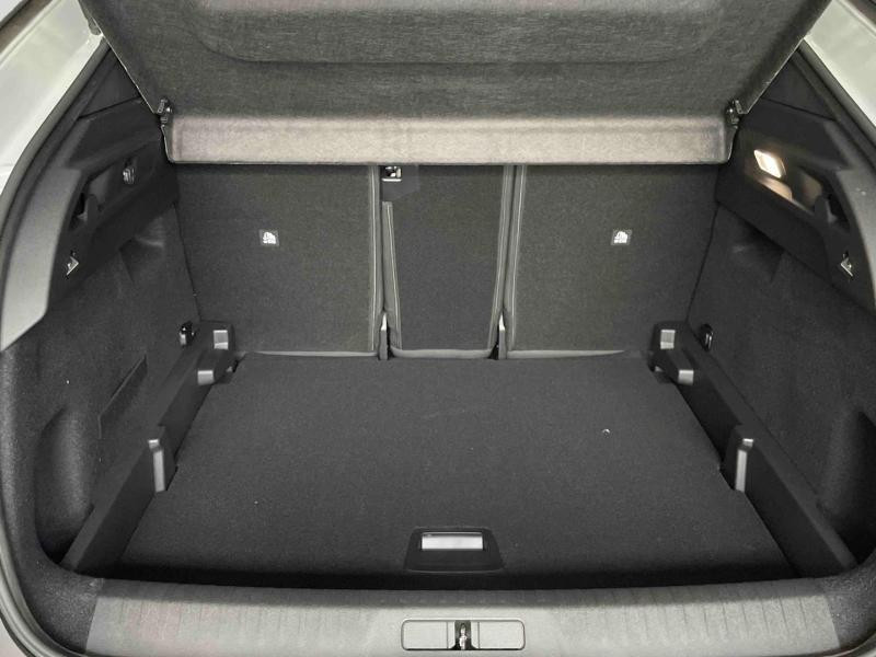 Used PEUGEOT 3008 1.2 Hybrid 145ch Allure e-DCS6 2026 Blanc Okénite (M) € 38190 in Briey