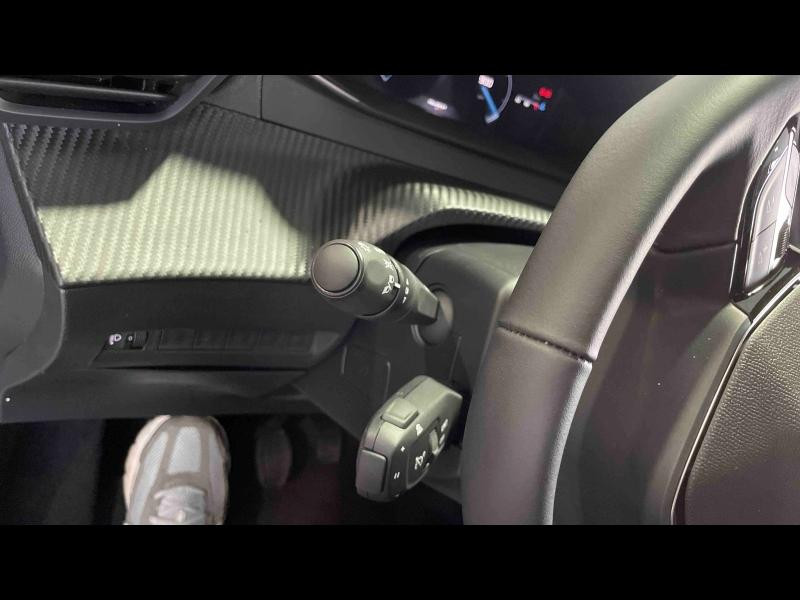 Used PEUGEOT 2008 1.2 100ch S&S Allure 2026 Gris Artense (M) € 28250 in Briey