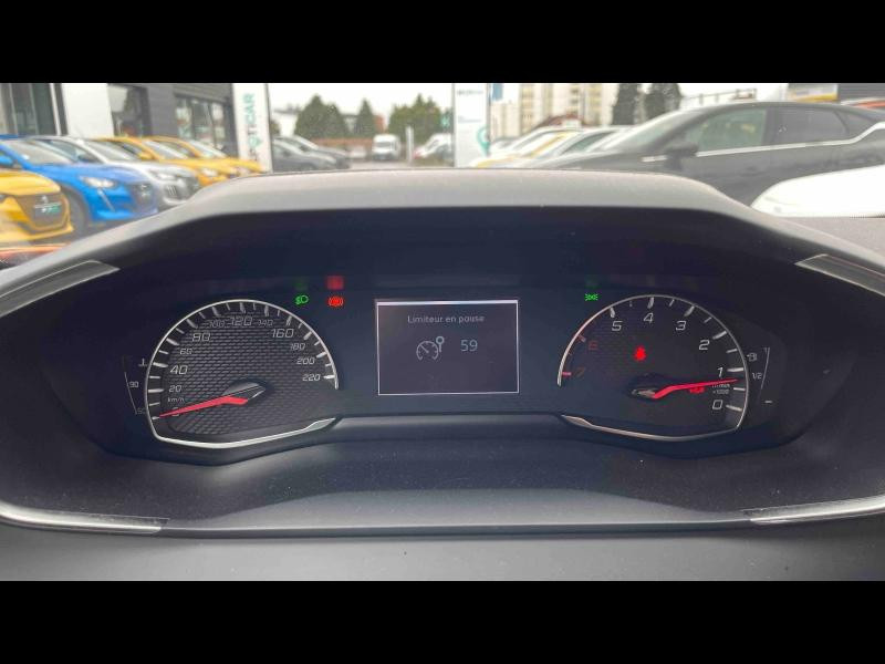 Used PEUGEOT 2008 1.2 PureTech 100ch S&S Active 5cv 2020 Orange Fusion (M) € 12490 in Briey