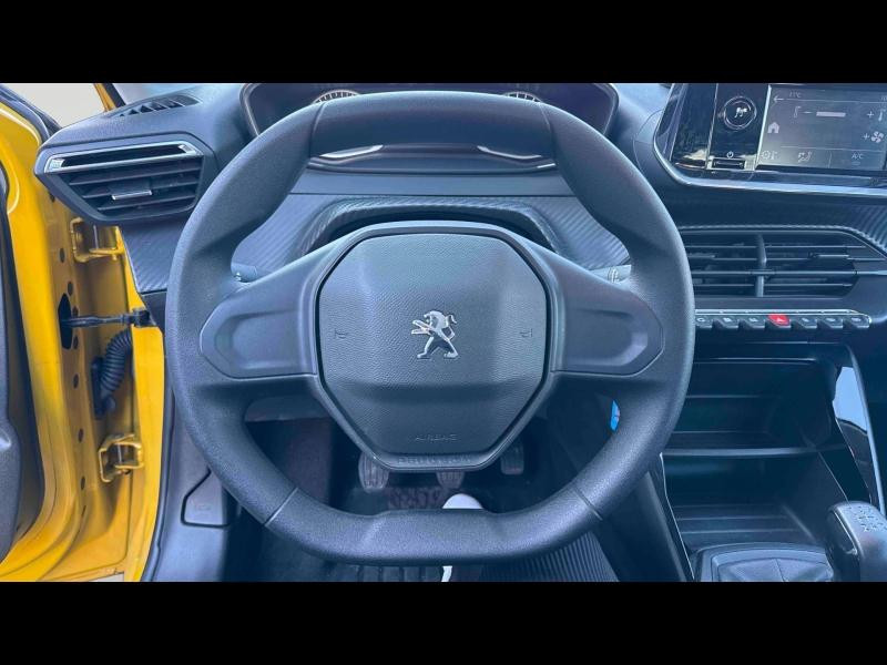 Occasion PEUGEOT 208 1.2 PureTech 75ch S&S Like 2022 Jaune 9390 € à Briey
