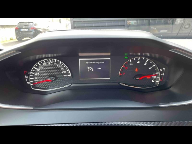 Used PEUGEOT 208 1.2 PureTech 100ch S&S Active Pack 2022 Blanc Banquise (O) € 12490 in Briey