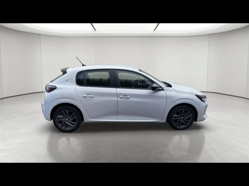 Used PEUGEOT 208 1.2 PureTech 100ch S&S Active Pack 2022 Blanc Banquise (O) € 12490 in Briey