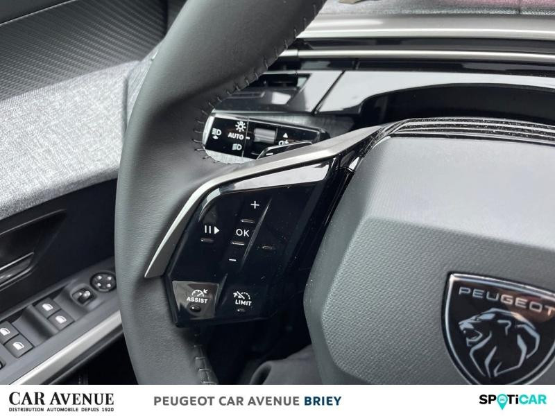 Used PEUGEOT 3008 1.2 Hybrid 145ch Allure e-DCS6 2025 Bleu Ingaro (M) € 38840 in Briey