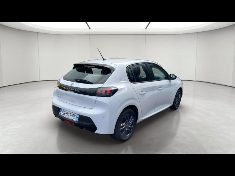 Used PEUGEOT 208 1.2 PureTech 100ch S&S Active Pack 2022 Blanc Banquise (O) € 12490 in Briey