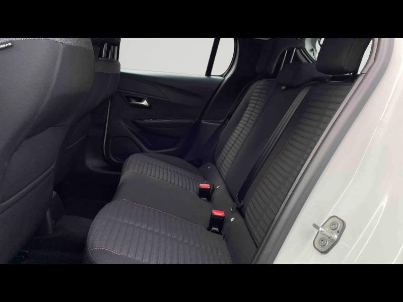Used PEUGEOT 208 1.2 PureTech 100ch S&S Active Pack 2022 Blanc Banquise (O) € 12490 in Briey