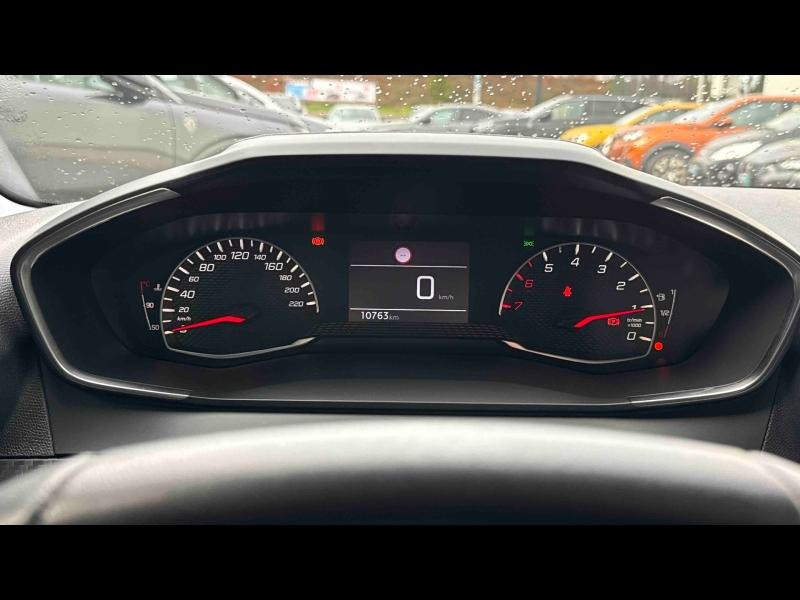 Used PEUGEOT 208 1.2 PureTech 100ch S&S Active 2024 Jaune € 15490 in Briey