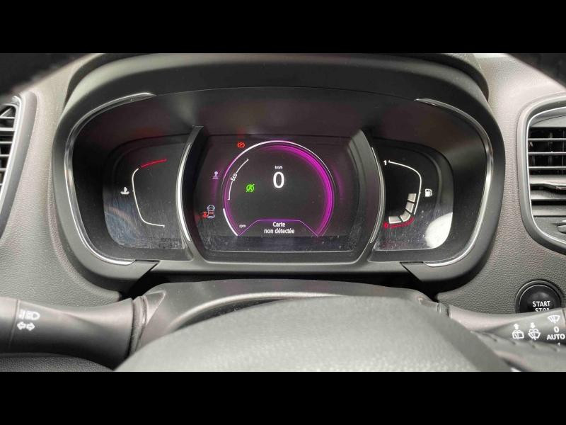 Used RENAULT Scenic 1.2 TCe 130ch energy Business 2017 Blanc Nacré/Noir Etoilé € 11490 in Briey