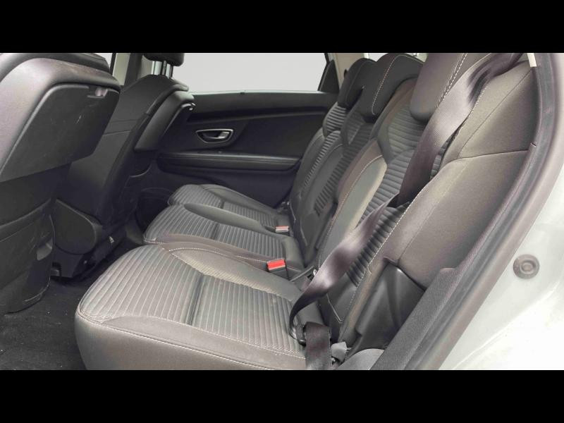 Used RENAULT Scenic 1.2 TCe 130ch energy Business 2017 Blanc Nacré/Noir Etoilé € 11490 in Briey